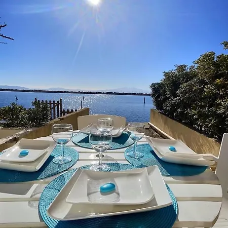 Les Pieds Dans L'eau *